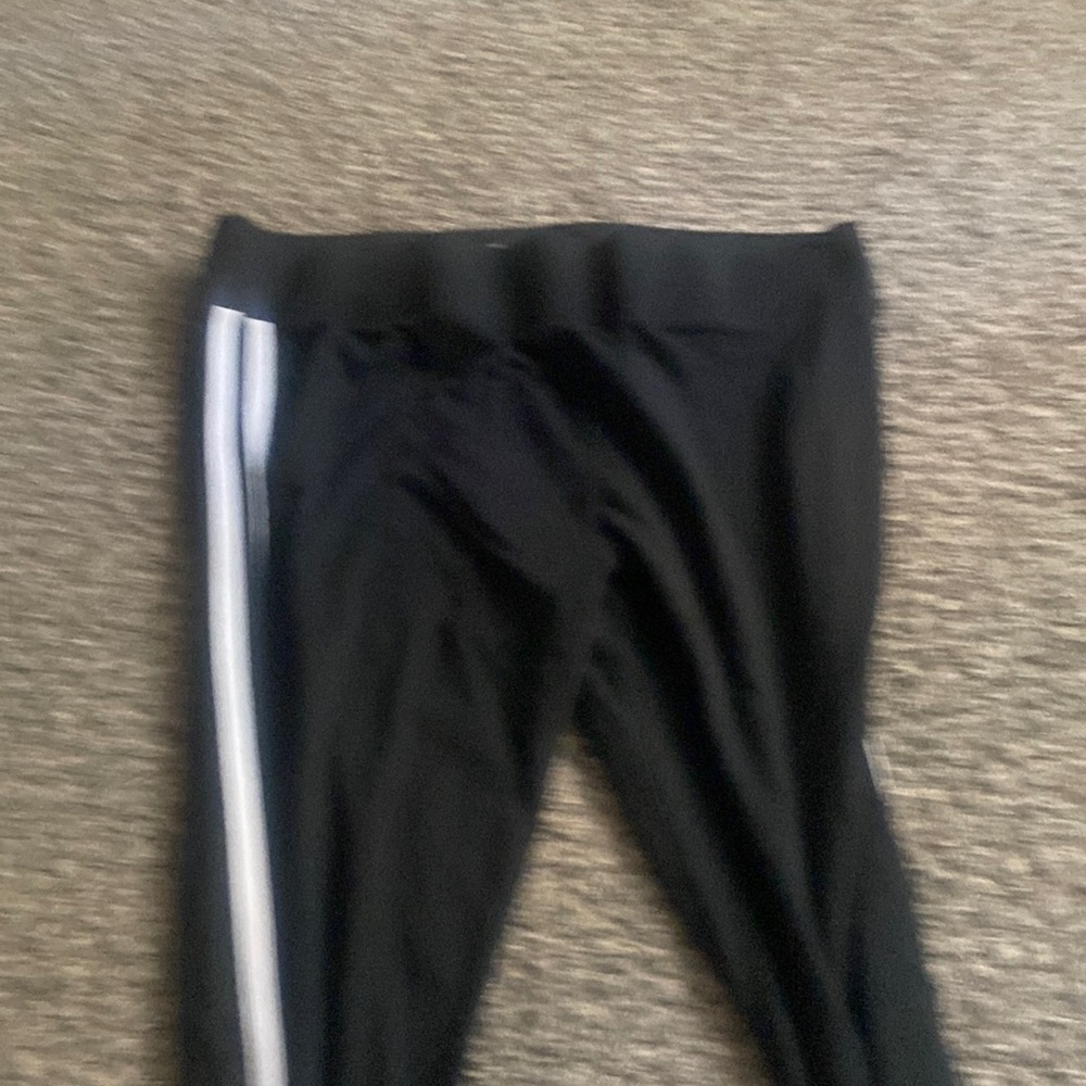 Stretchy black and white leggings